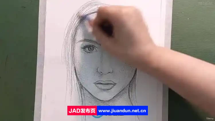 逼真人物肖像炭笔铅笔手绘素描实例训练视频教程 CG 第8张