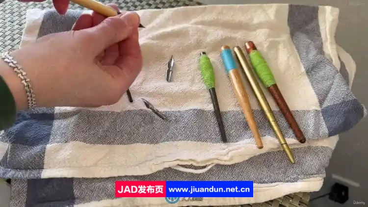 钢笔画蘸水笔写实绘画核心技术训练视频教程 CG 第3张